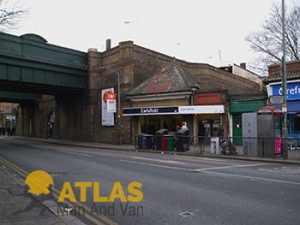 Earlsfield station